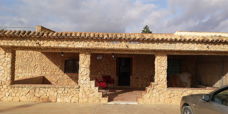 https://fuentealamorealestate.com/wp-content/uploads/2022/04/1099-country-house-for-sale-in-fuente-alamo-de-murcia-17941-large.jpg