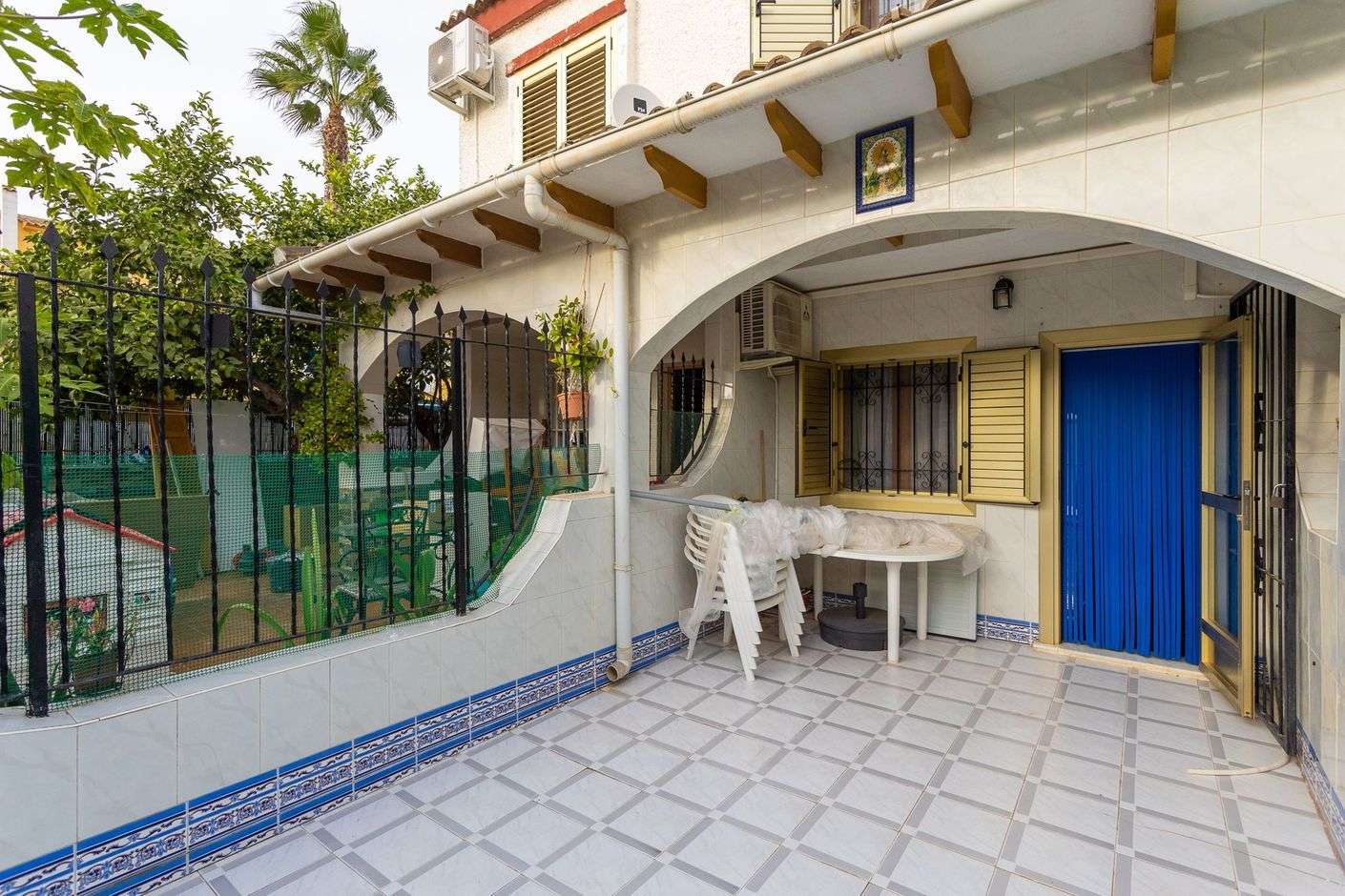 Townhouse For Sale in Los Alcazares