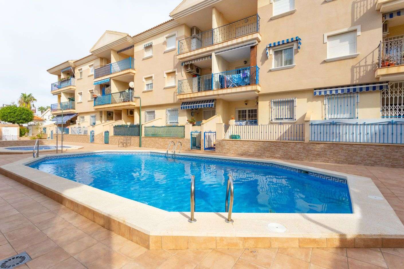 Apartment For Sale in Los Alcazares