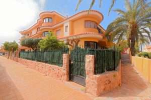 Ground Floor Apartment For Sale in Estrella de Mar