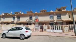 Townhouse For Sale in Los Alcázares