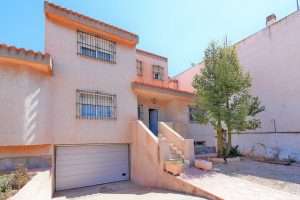 Spectacular Villa For Sale in Los Urrutias