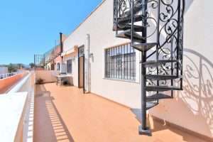 Apartment With Solarium For Sale in Estrella de Mar