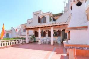 Townhouse For Sale in El Carmoli
