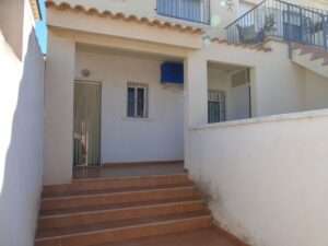 Ground Floor Apartment For Sale in Los Nietos