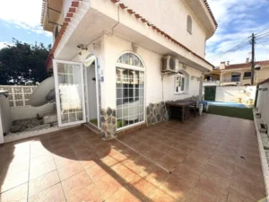 Townhouse For Sale in Estrella de Mar
